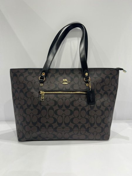 شنطة COACH